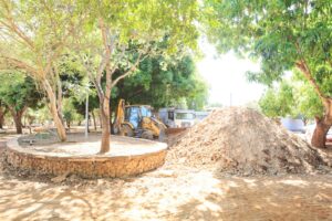 Prefeitura de Palmas inicia revitalização completa da praça da Arne 12